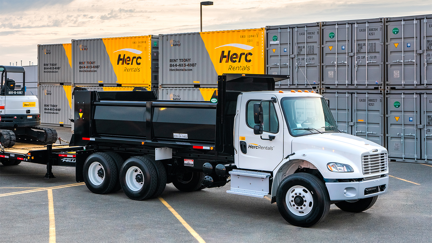 When considering a skid steer vs. track loaders, it's important to know the advantages and disadvantages of each related to your project. Herc Rentals breaks it down.