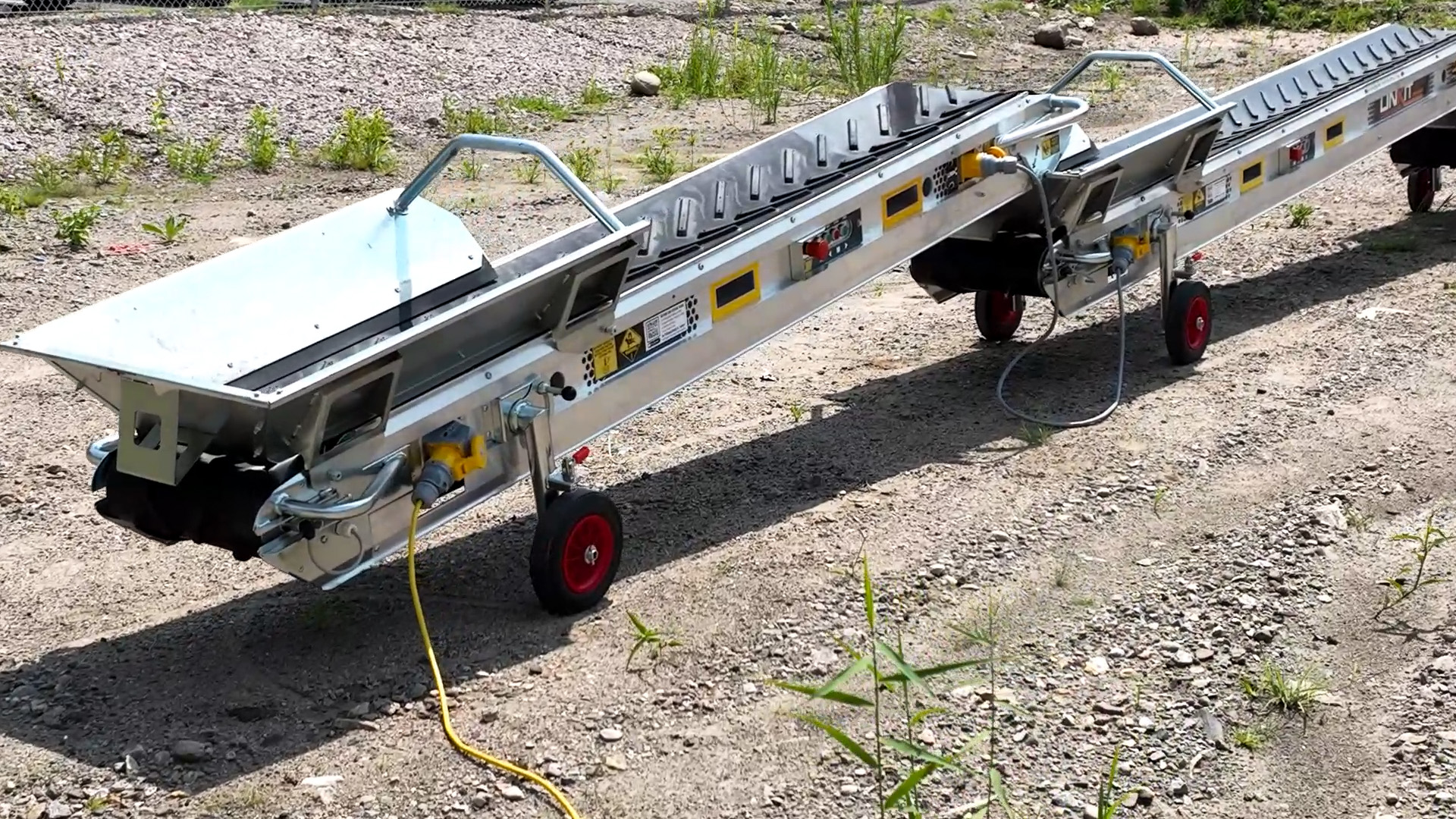 There are many benefits of portable conveyor belts for companies. Herc Rentals breaks them down.